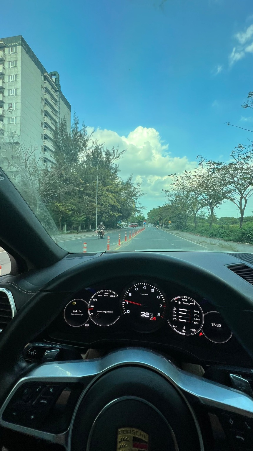 Vụ chàng trai đòi chia bill 226k: Bài đăng lên tiếng của nữ chính gây xôn xao, để lộ thân thế “phú bà” chỉ với một bức ảnh - Ảnh 3. Vụ chàng trai đòi chia bill 226k: Bài đăng lên tiếng của nữ chính gây xôn xao, để lộ thân thế “phú bà” chỉ với một bức ảnh - Ảnh 3.