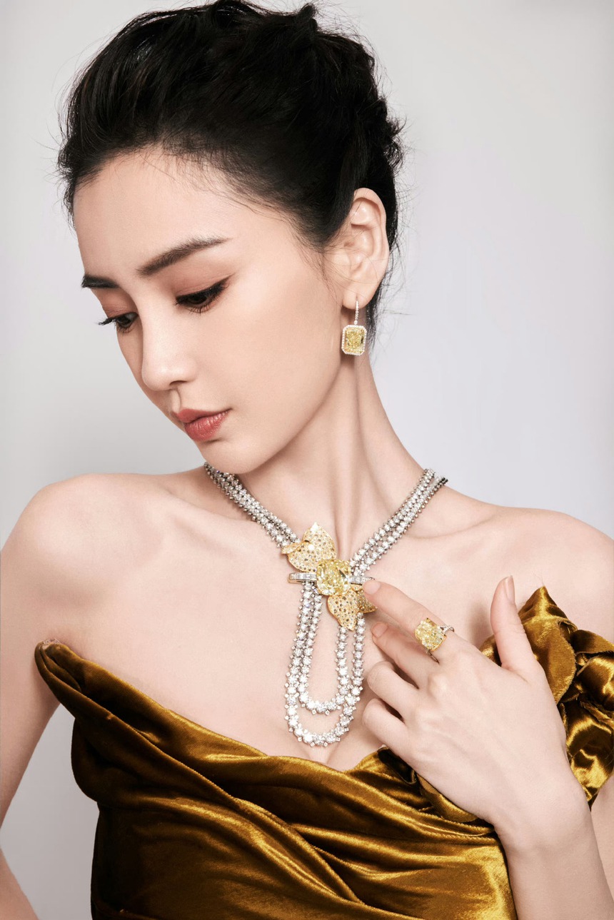 Tham dự sự kiện, Angelababy gây sốc với trang sức giá 'trên trời' - Ảnh 3.