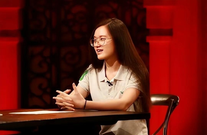 Rộ tin cô vợ kém 39 tuổi của Lý Khôn Thành đã có con, là lý do được thừa kế 38 tỷ đồng? - Ảnh 2.