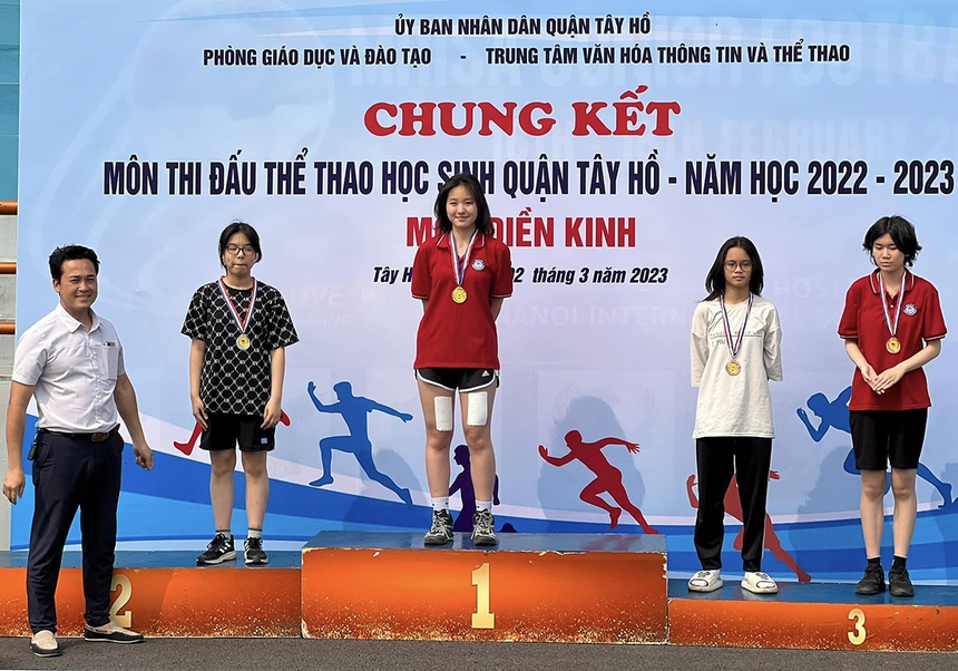Con gái của cựu hoa khôi bóng chuyền Kim Huệ xinh đẹp, có năng khiếu thể thao nhưng sao không theo nghiệp mẹ? - Ảnh 5. Con gái của cựu hoa khôi bóng chuyền Kim Huệ xinh đẹp, có năng khiếu thể thao nhưng sao không theo nghiệp mẹ? - Ảnh 5.