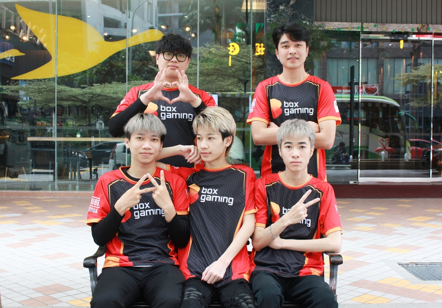 Độc quyền: Lách qua khe cửa hẹp, HCV SEA Games cùng đồng đội quyết tiến xa trên đất khách! - Ảnh 1.