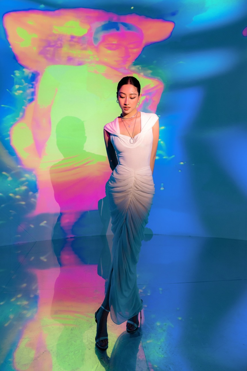 Lương Thùy Linh chuộng kiểu váy cực tôn dáng này - Ảnh 7. Lương Thùy Linh chuộng kiểu váy cực tôn dáng này - Ảnh 7.