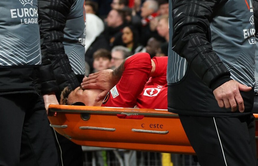 MU thiệt đơn thiệt kép sau trận hòa như thua: Lisandro Martinez chấn thương nặng cỡ nào? - Ảnh 3.