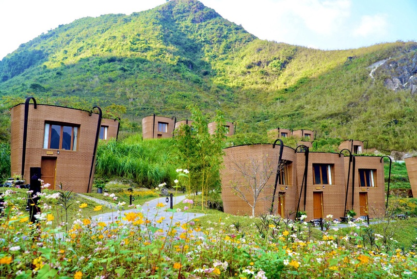 Tìm 'lối ra' cho nhà ở truyền thống tại vùng cao (kỳ 2 & hết): 'Hiện đại -bản địa' - dạng kiến trúc đầy triển vọng - Ảnh 1.