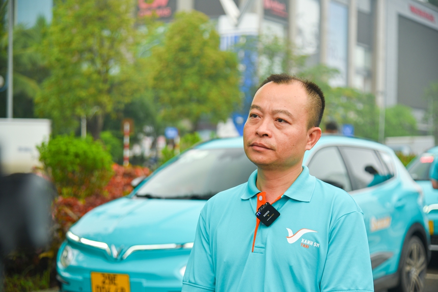 Chạy taxi SM nhanh 'giàu' hơn chạy Grab: Tiết kiệm 700 triệu tiền mua xe, ngày đi 100km kiếm hơn 20 triệu/tháng - Ảnh 2. Chạy taxi SM nhanh 'giàu' hơn chạy Grab: Tiết kiệm 700 triệu tiền mua xe, ngày đi 100km kiếm hơn 20 triệu/tháng - Ảnh 2.