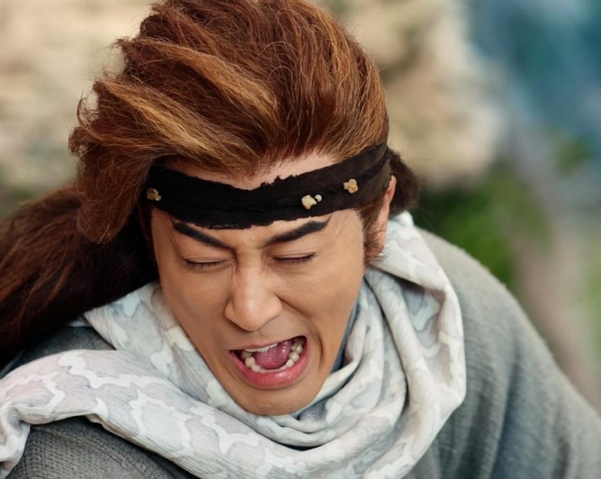 Khán giả 'rùng mình' với tài tử U50 diễn nhí nhảnh như con nít, còn có cảnh nhạy cảm với nữ phụ kém 22 tuổi - Ảnh 7.