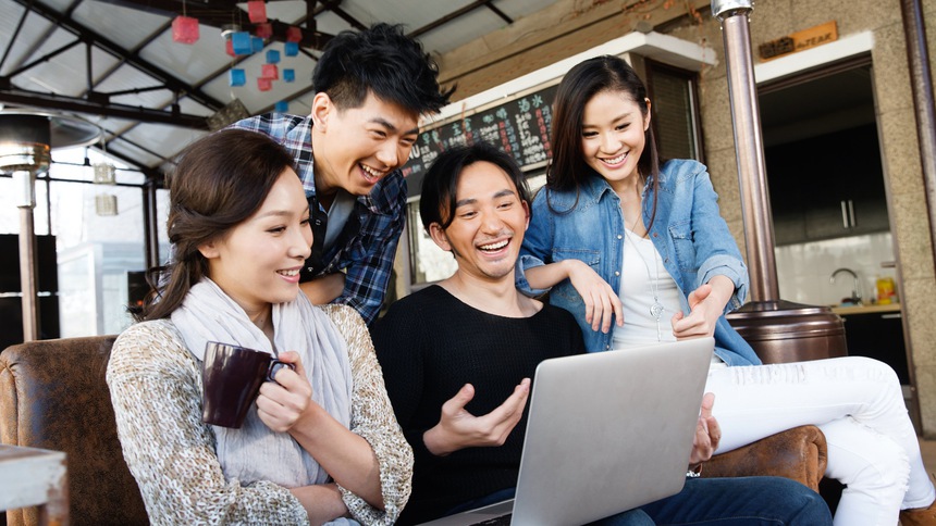Với tâm lý chỉ sống 1 lần trên đời, giới trẻ Trung Quốc sống nay không biết mai: "Có ăn để no bụng là tốt lắm rồi" - Ảnh 2.