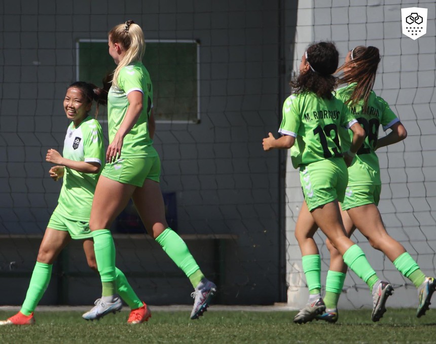 Huỳnh Như ghi bàn thứ 7 cho Lank FC, đúng là cô gái nhỏ nhưng có 'võ' - Ảnh 2. Huỳnh Như ghi bàn thứ 7 cho Lank FC, đúng là cô gái nhỏ nhưng có 'võ' - Ảnh 2.