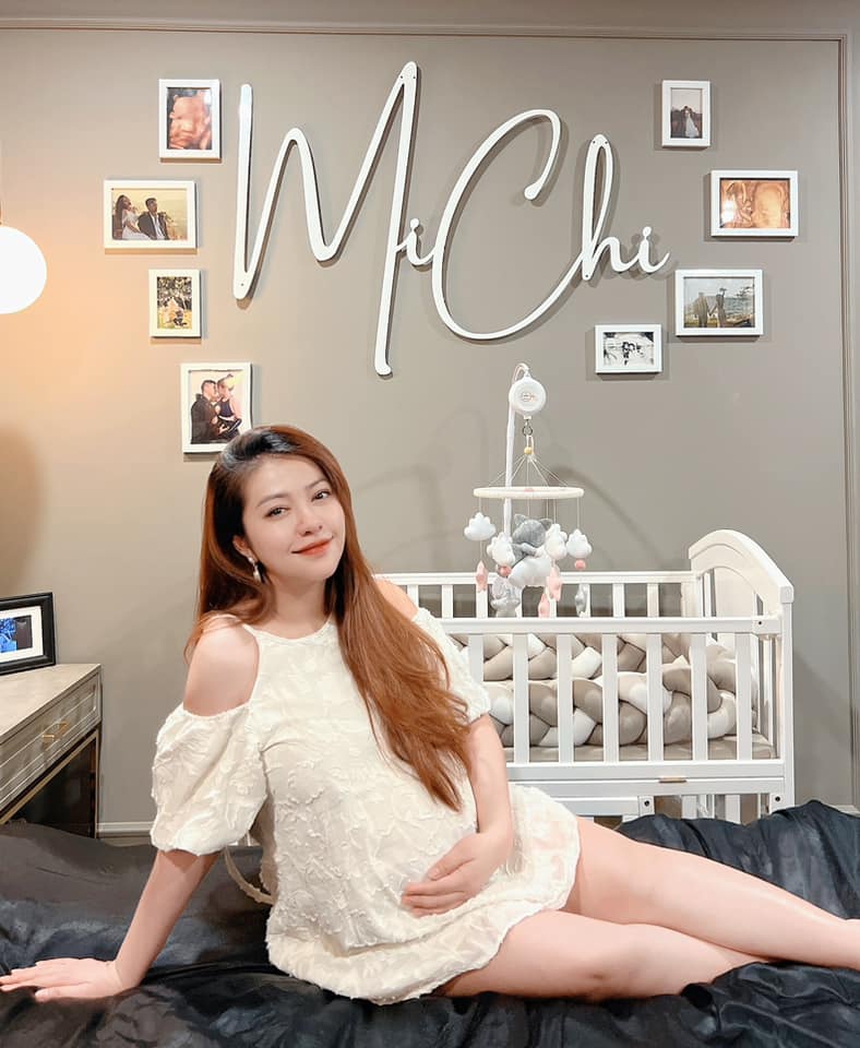 Nữ ca sĩ Vbiz tiết lộ lý do quyết định mang thai dù từng chia sẻ không sinh con trên sóng truyền hình - Ảnh 2.