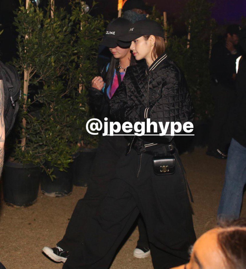 BLACKPINK lộ diện tại Coachella 2023: Rosé có biểu cảm đáng chú ý sau nghi vấn dùng ma túy, Jennie lép vế chiều cao trước bạn thân Song Hye Kyo - Ảnh 7.