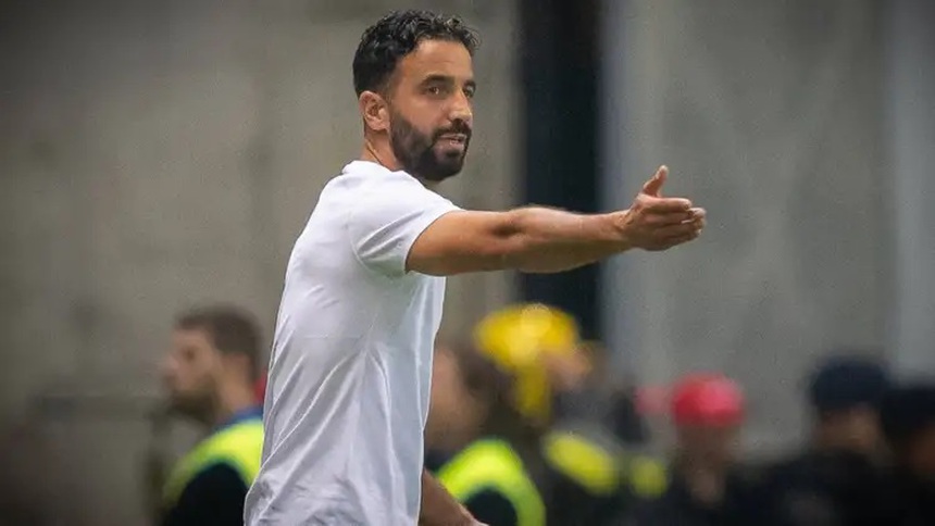 Tin nóng bóng đá 15/4: MU mất Martinez và Varane hết mùa giải, 'Haaland không biết chơi bóng' - Ảnh 4.