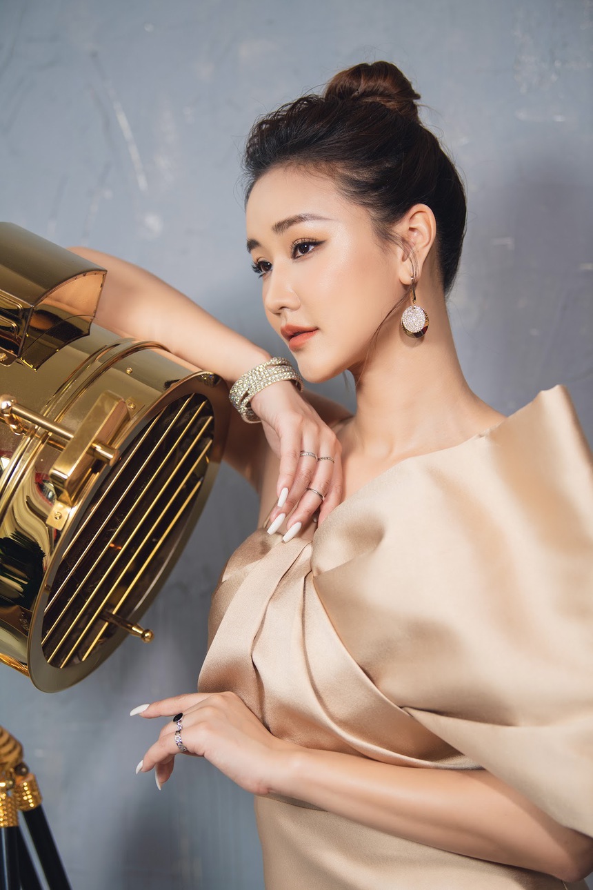 Maya: 9 năm liền không yêu ai, thấy may mắn vì kết nối được con gái với bố và gia đình bên nội - Ảnh 1.