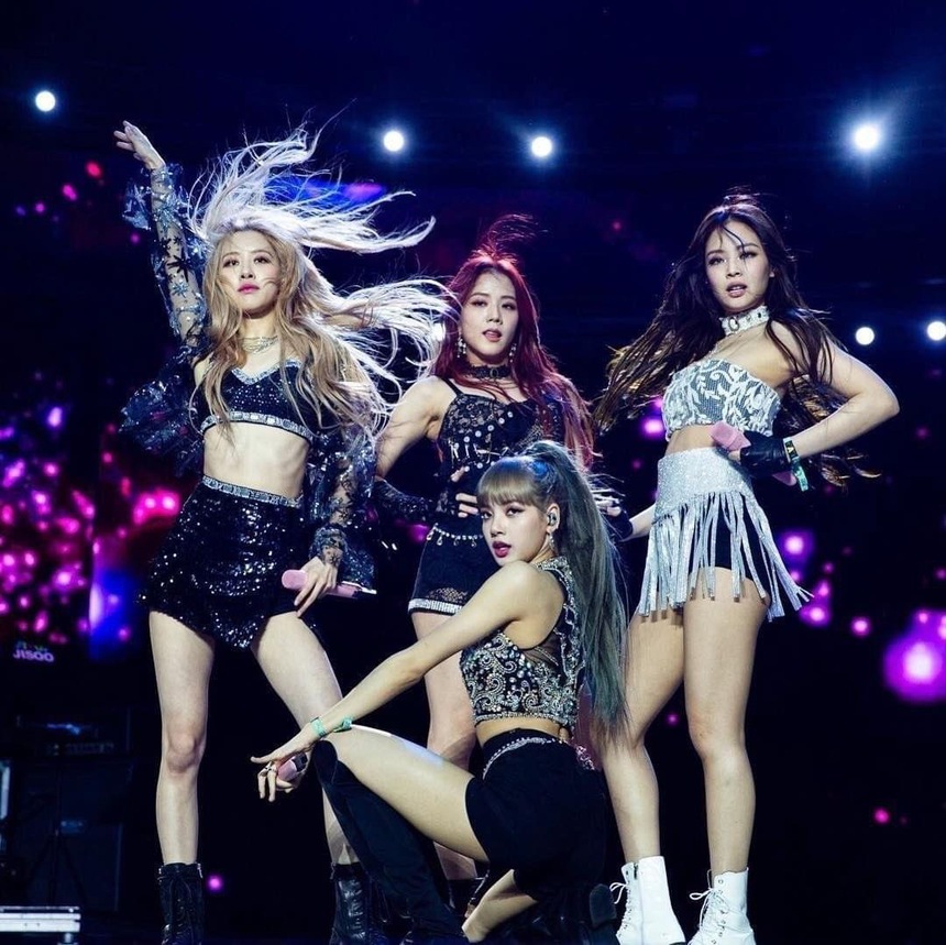 Nhìn lại những khoảnh khắc "thần sầu" của BLACKPINK tại Coachella, Jisoo hào hứng chờ đêm diễn quan trọng - Ảnh 1.