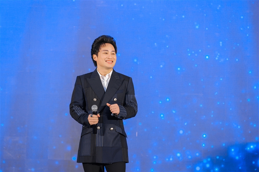 Minh Thu, Tùng Dương mang "hit" triệu view hát mừng Giải báo chí Thông Tấn Xã Việt Nam 2022 - Ảnh 4.