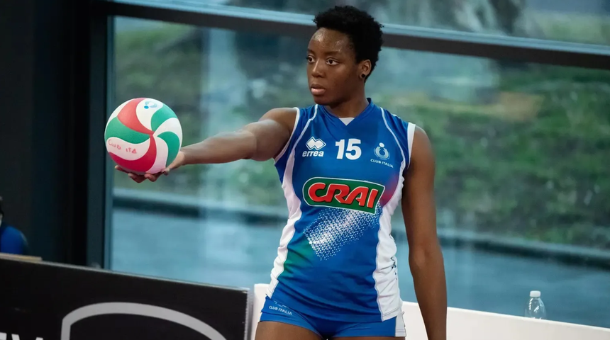 Xót xa hình ảnh cuối cùng của sao bóng chuyền 18 tuổi trước khi nhảy lầu tự tử - Ảnh 2. Xót xa hình ảnh cuối cùng của sao bóng chuyền 18 tuổi trước khi nhảy lầu tự tử - Ảnh 2.