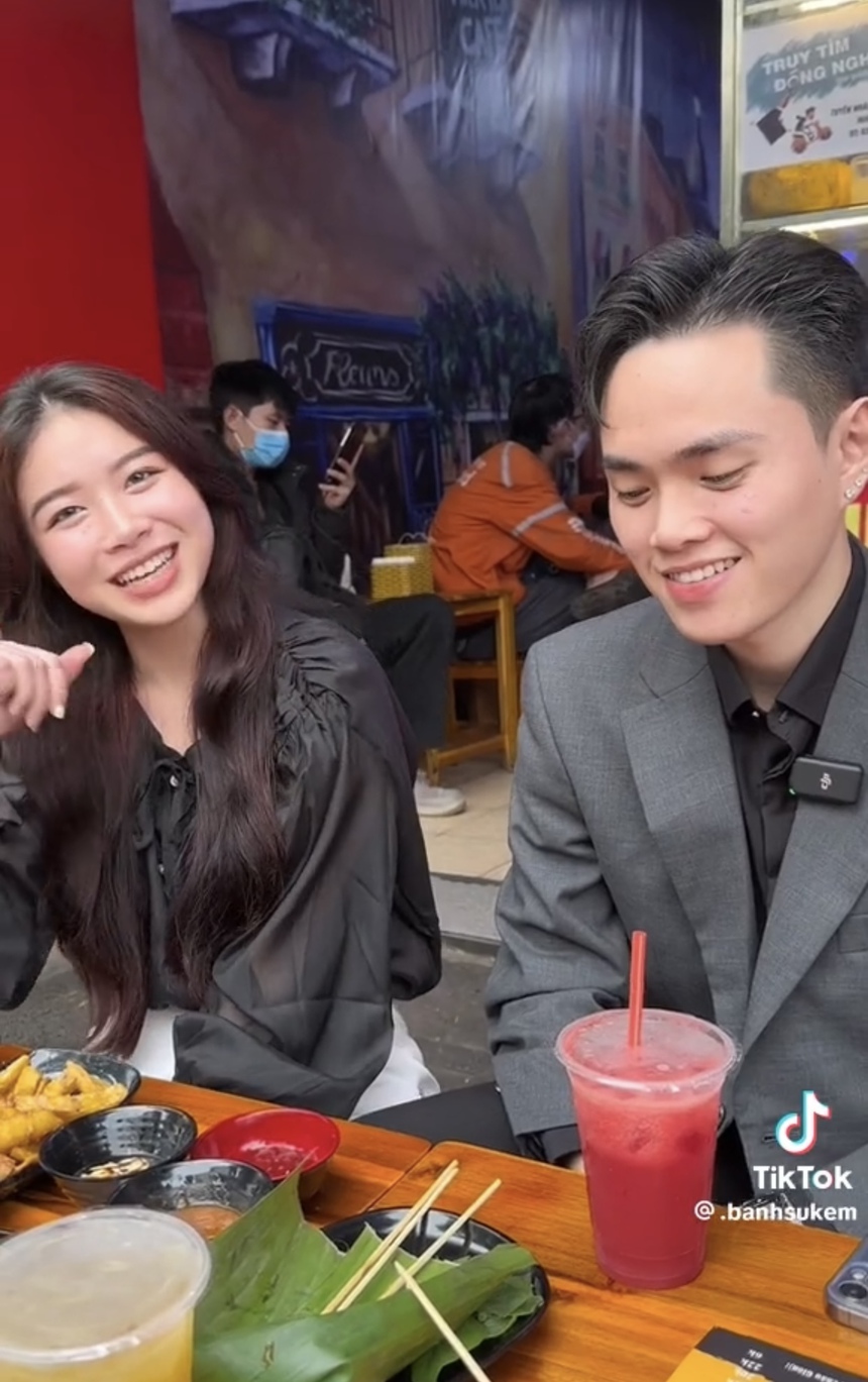 TikToker đánh giá quán ăn xưa rồi, giờ có cả hẹn hò theo kiểu đi review khiến netizen "đẩy thuyền" nhiệt tình - Ảnh 2. TikToker đánh giá quán ăn xưa rồi, giờ có cả hẹn hò theo kiểu đi review khiến netizen "đẩy thuyền" nhiệt tình - Ảnh 2.