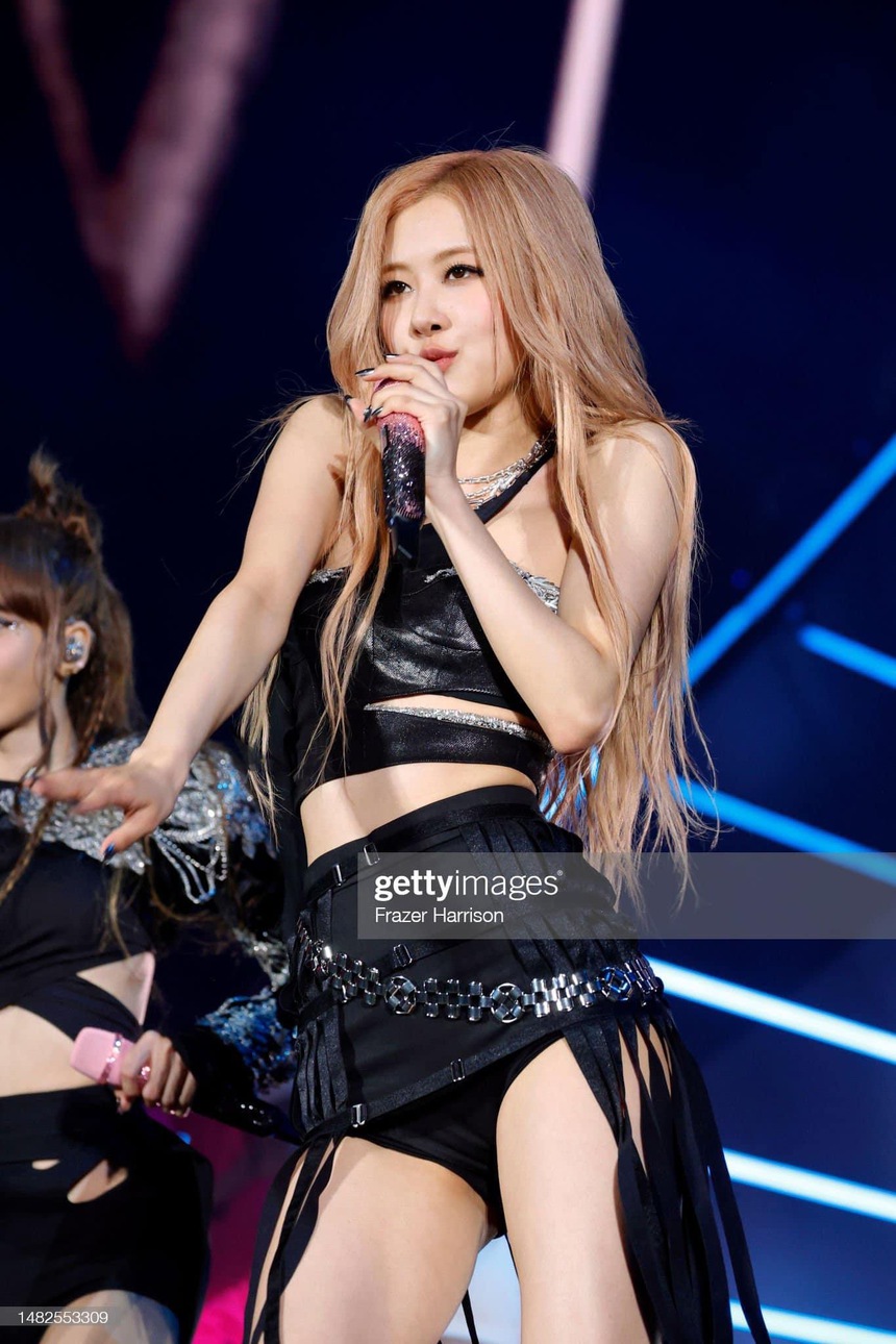 Toàn cảnh BLACKPINK tại Coachella: Live "nuốt mic" liên tục 18 bài hát, lập kỷ lục người xem và hơn thế nữa! - Ảnh 18.
