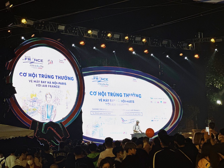 Giới trẻ Hà Nội háo hức check-in điểm vui chơi cuối tuần "ngon, bổ, rẻ": Không chỉ là ăn ngon mà còn được trải nghiệm phong cách Pháp đầy sống động  - Ảnh 6.