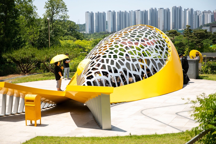 Tròn 9 năm sau thảm họa chìm phà Sewol tồi tệ nhất lịch sử Hàn Quốc, người ở lại vẫn đau đáu chưa thể chấp nhận sự thật đau lòng - Ảnh 2.