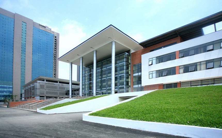 Những ngôi trường cấp 3 có cảnh quan đẹp nhất Hà Nội: Từng góc sân trường đều nên thơ lãng mạn, có nơi còn sở hữu cả "mùa thu" cho riêng mình! - Ảnh 7. Những ngôi trường cấp 3 có cảnh quan đẹp nhất Hà Nội: Từng góc sân trường đều nên thơ lãng mạn, có nơi còn sở hữu cả "mùa thu" cho riêng mình! - Ảnh 7.