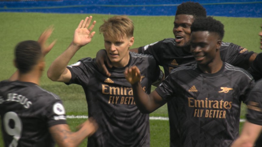 Odegaard nhân đôi cách biệt cho Pháo thủ Odegaard nhân đôi cách biệt cho Pháo thủ