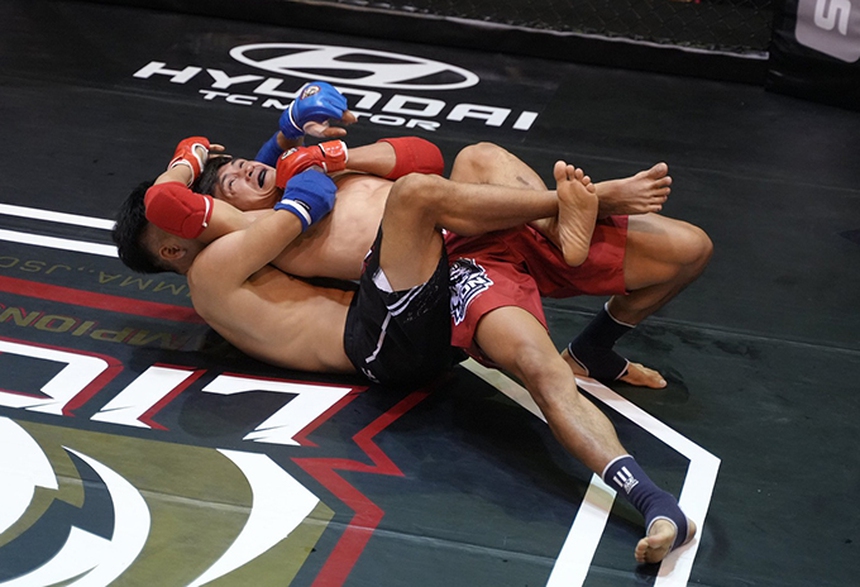 Võ sĩ đánh cho Nguyễn Trần Duy Nhất ‘lên bờ xuống ruộng’, suýt bại trận phải chạy xe ôm kiếm sống - Ảnh 4.