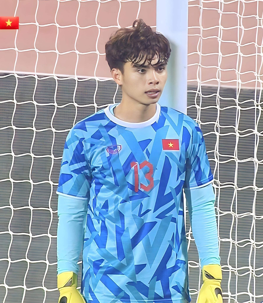Profile dàn thủ môn điển trai của ĐT U22 Việt Nam ở SEA Games 32 - Ảnh 2. Profile dàn thủ môn điển trai của ĐT U22 Việt Nam ở SEA Games 32 - Ảnh 2.