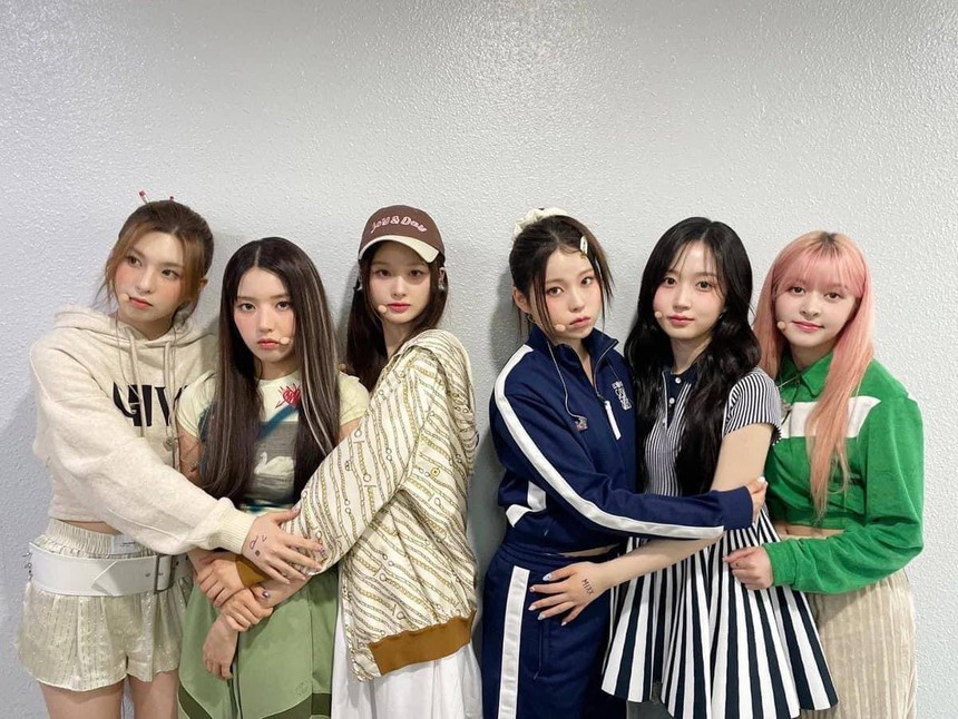 Nhóm nữ nhà JYP lại gây tranh cãi vì mặc đồ xấu tệ, “đệ nhất visual Gen 4” cũng bị lu mờ nhan sắc - Ảnh 2. Nhóm nữ nhà JYP lại gây tranh cãi vì mặc đồ xấu tệ, “đệ nhất visual Gen 4” cũng bị lu mờ nhan sắc - Ảnh 2.