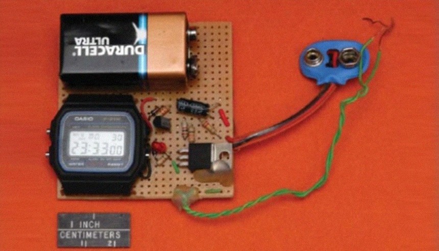 Đồng hồ đeo tay "huyền thoại" Casio F-91W: Tuổi thơ ai cũng ước mơ được đeo - Giá vài trăm nghìn nhưng ẩn chứa bí mật khủng khiếp! - Ảnh 2.