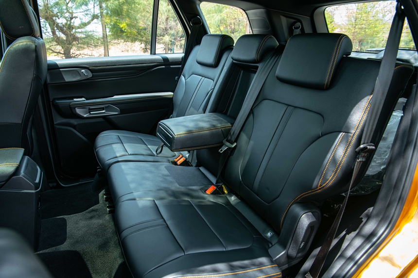 Chi tiết Ford Everest Wildtrak tại Việt Nam - Ảnh 9.