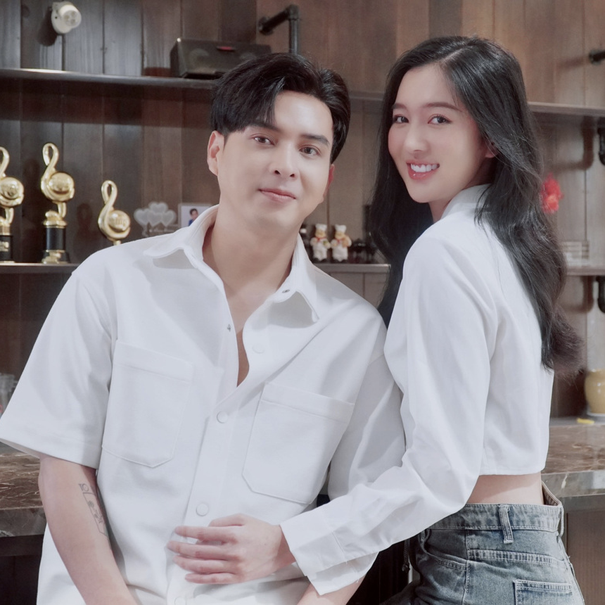 Chân dung bạn gái kém 14 tuổi của Hồ Quang Hiếu, 'bốc lửa' không kém Bảo Anh - Ảnh 4.