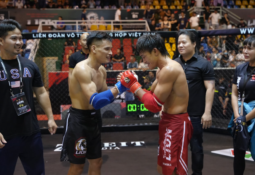 Võ sĩ đánh cho Nguyễn Trần Duy Nhất ‘lên bờ xuống ruộng’, suýt bại trận phải chạy xe ôm kiếm sống - Ảnh 6.