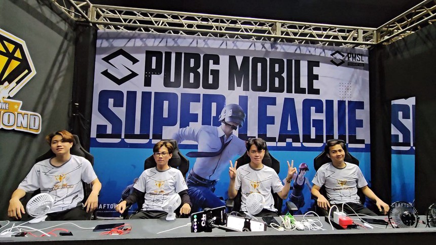 Chơi cống hiến, thi đấu bùng nổ ở đấu trường quốc tế, tuyển thủ Việt nhận cơn mưa lời khen - Ảnh 3.