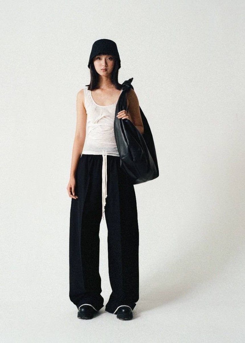 It Girl quyền lực Kylie Jenner "đốt cháy" mọi ánh nhìn trong thiết kế của thương hiệu Việt Subtle Le Nguyen - Ảnh 3.