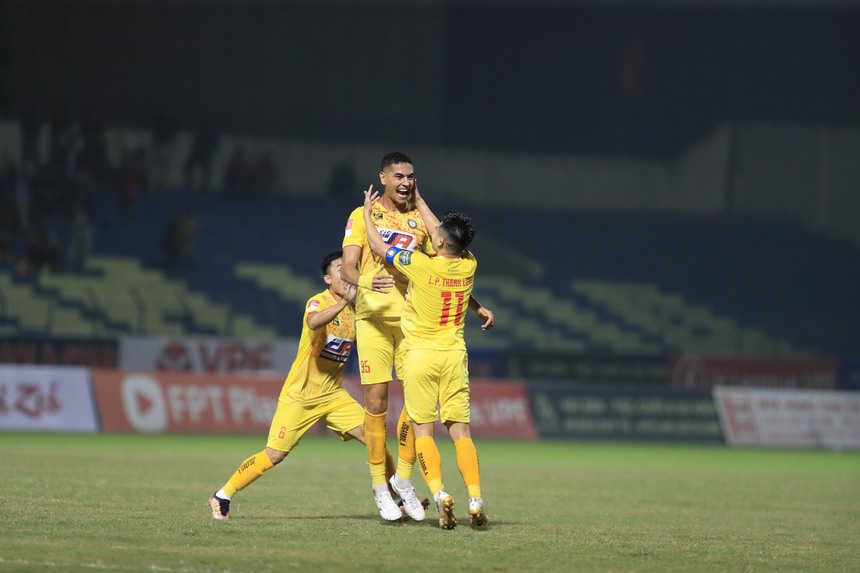 Vòng 7 Night Wolf V-League 2023: “Áo vàng” đổi chủ - Ảnh 1.