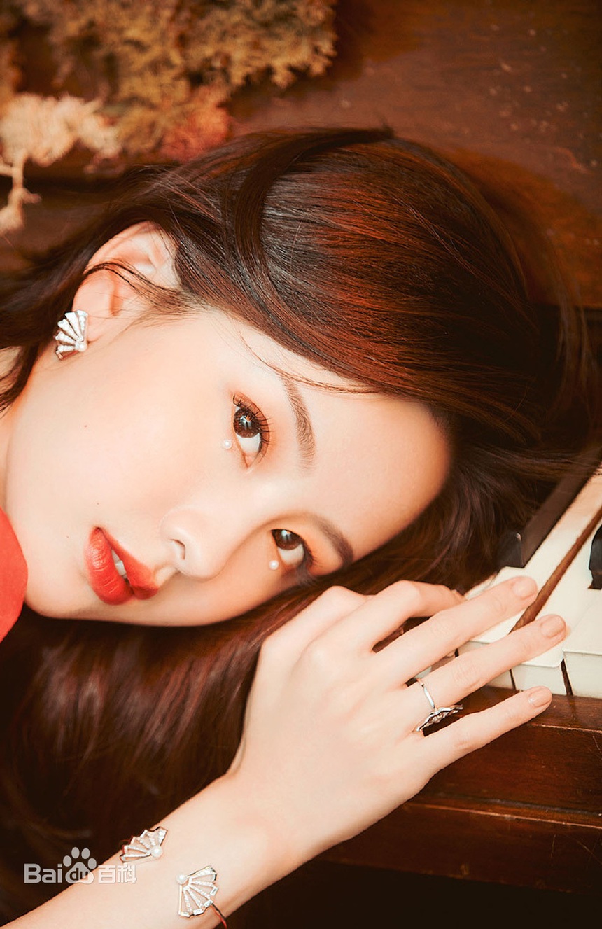 “Ác nữ” đẹp nhất màn ảnh xứ Trung hiện tại: “Đè bẹp” nhan sắc Bạch Lộc, giành giải Hoa khôi toàn quốc nhờ 1 tấm ảnh thẻ căn cước - Ảnh 5.