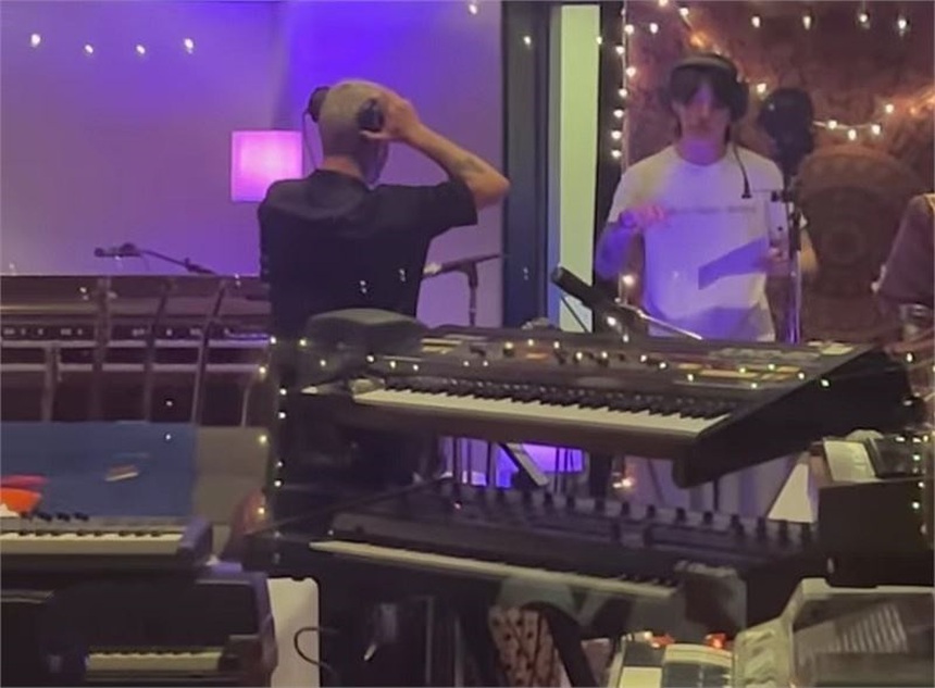 Xôn xao tin Jungkook BTS sắp ra solo, hợp tác cùng Justin Bieber? - Ảnh 4.