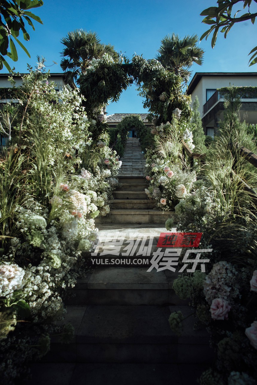 Không khí trước thềm hôn lễ thế kỷ của Đậu Kiêu và ái nữ vua sòng bạc  - Ảnh 2.