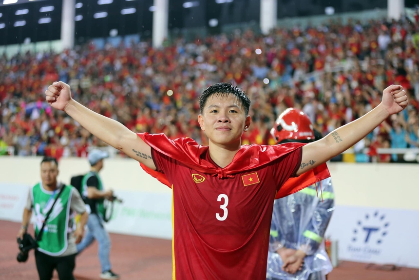 Điểm danh dàn hậu vệ nam thần - 'lá chắn thép' của U22 Việt Nam dự SEA Game 32 - Ảnh 7. Điểm danh dàn hậu vệ nam thần - 'lá chắn thép' của U22 Việt Nam dự SEA Game 32 - Ảnh 7.