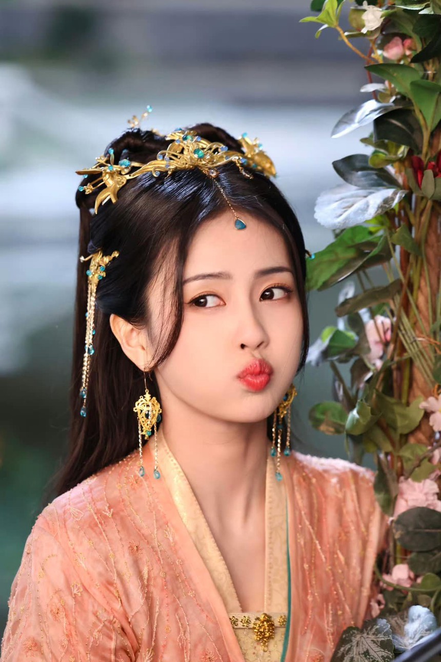 Điểm Douban chỉ ở mức trung bình, 'Trường nguyệt tẫn minh' của La Vân Hi - Bạch Lộc lại bị chê tơi tả - Ảnh 3. Điểm Douban chỉ ở mức trung bình, 'Trường nguyệt tẫn minh' của La Vân Hi - Bạch Lộc lại bị chê tơi tả - Ảnh 3.