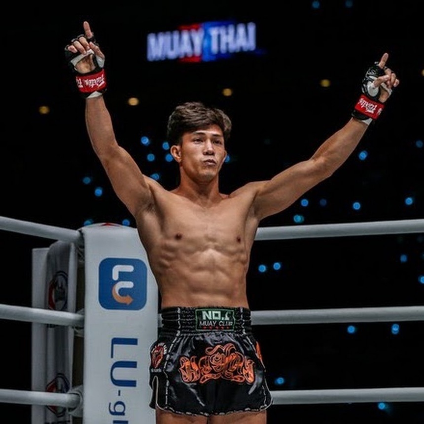 Nguyễn Trần Duy Nhất: Từ cậu nhóc mê phim võ thuật tới 'Độc cô cầu bại' Muay Thái - Ảnh 2. Nguyễn Trần Duy Nhất: Từ cậu nhóc mê phim võ thuật tới 'Độc cô cầu bại' Muay Thái - Ảnh 2.