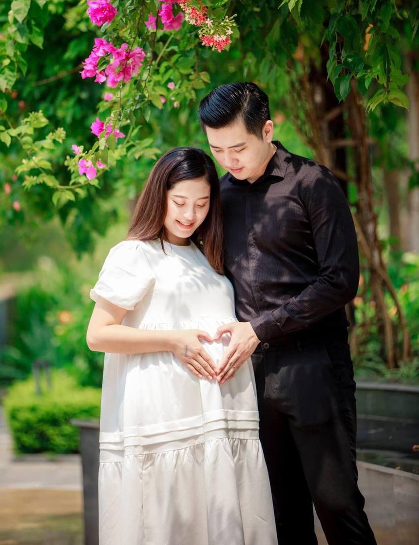 Công việc trục trặc nên xin làm nhân viên spa, cô gái lọt mắt xanh con trai bà chủ, một bước thành dâu chủ tịch - Ảnh 6. Công việc trục trặc nên xin làm nhân viên spa, cô gái lọt mắt xanh con trai bà chủ, một bước thành dâu chủ tịch - Ảnh 6.