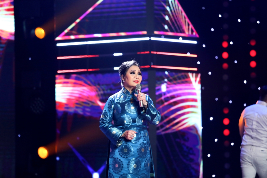 Ca sĩ Lan Ngọc: "Anh Trịnh Công Sơn ốm nhom mà dám giơ nắm đấm vào ông xã tôi dọa đánh" - Ảnh 2.