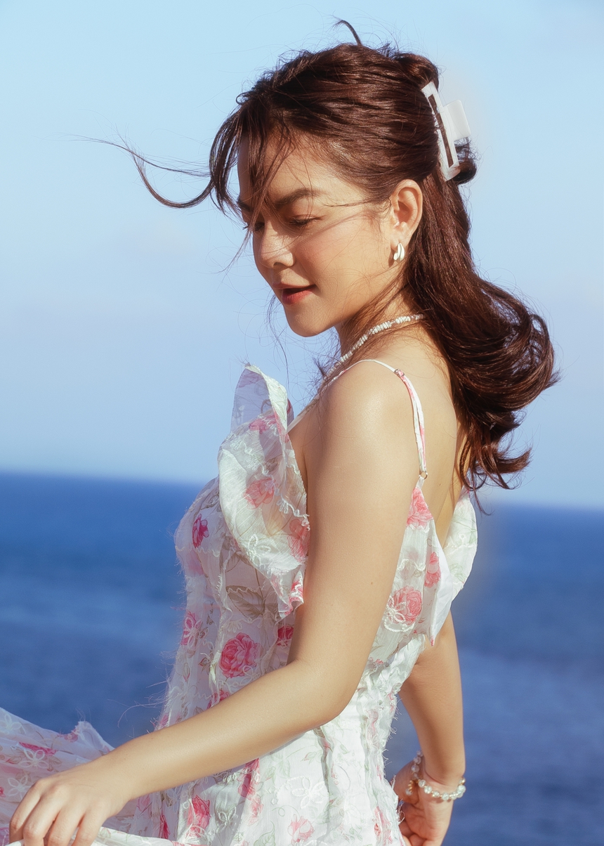 Phạm Quỳnh Anh: Phụ nữ biết thương bản thân sẽ tìm ra cánh cửa tốt đẹp - Ảnh 4.