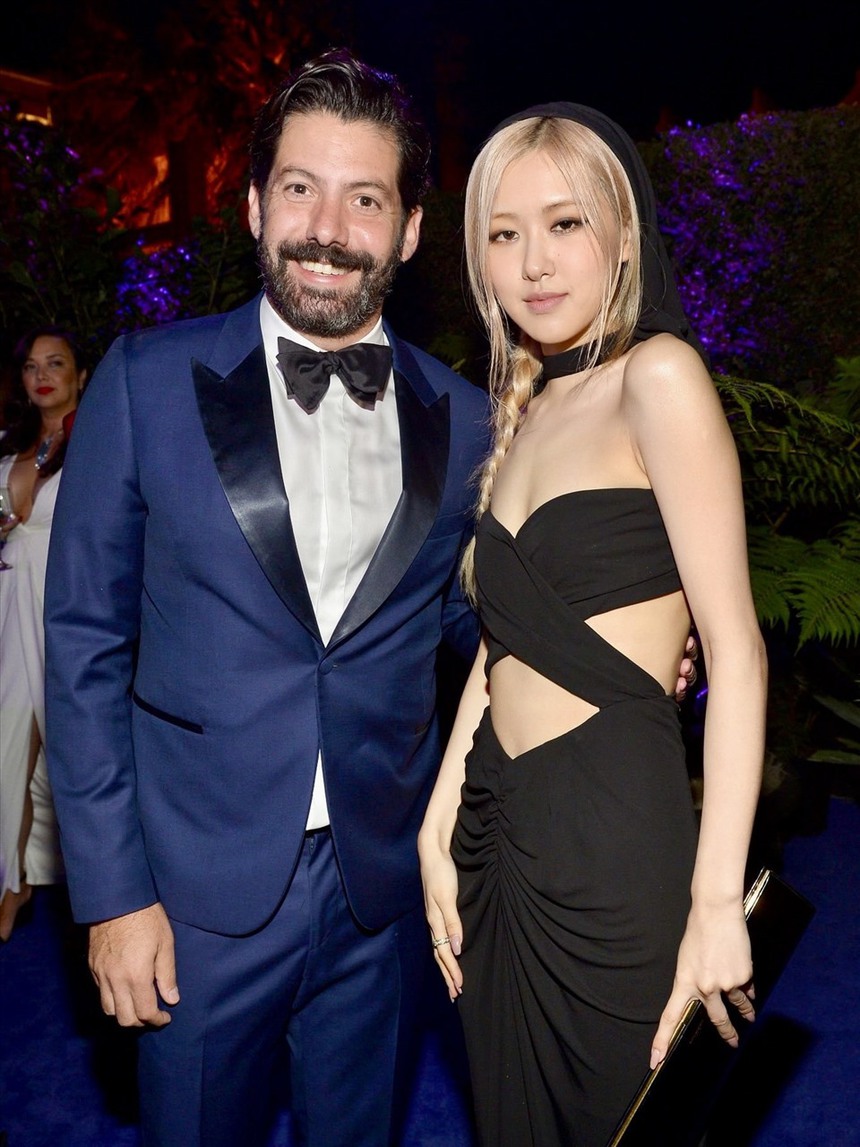 Dàn tình tin đồn "dài như sớ" của Rosé (BLACKPINK): Từ Jungkook (BTS), CEO Spotify, “thái tử Naver” đến “thánh sống xứ Hàn” hơn 16 tuổi đều đủ cả - Ảnh 20.