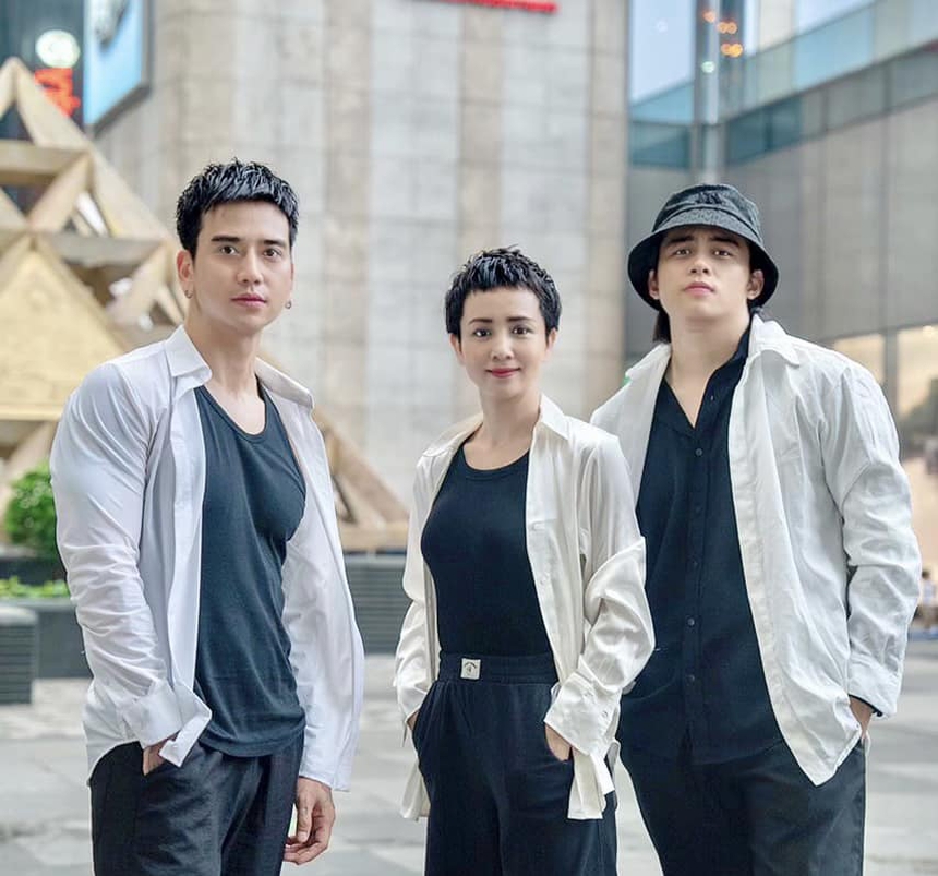 'Nữ hoàng wushu' Thúy Hiền: Nhan sắc U50 hack tuổi, tự tin khoe body nóng bỏng với bikini - Ảnh 5.