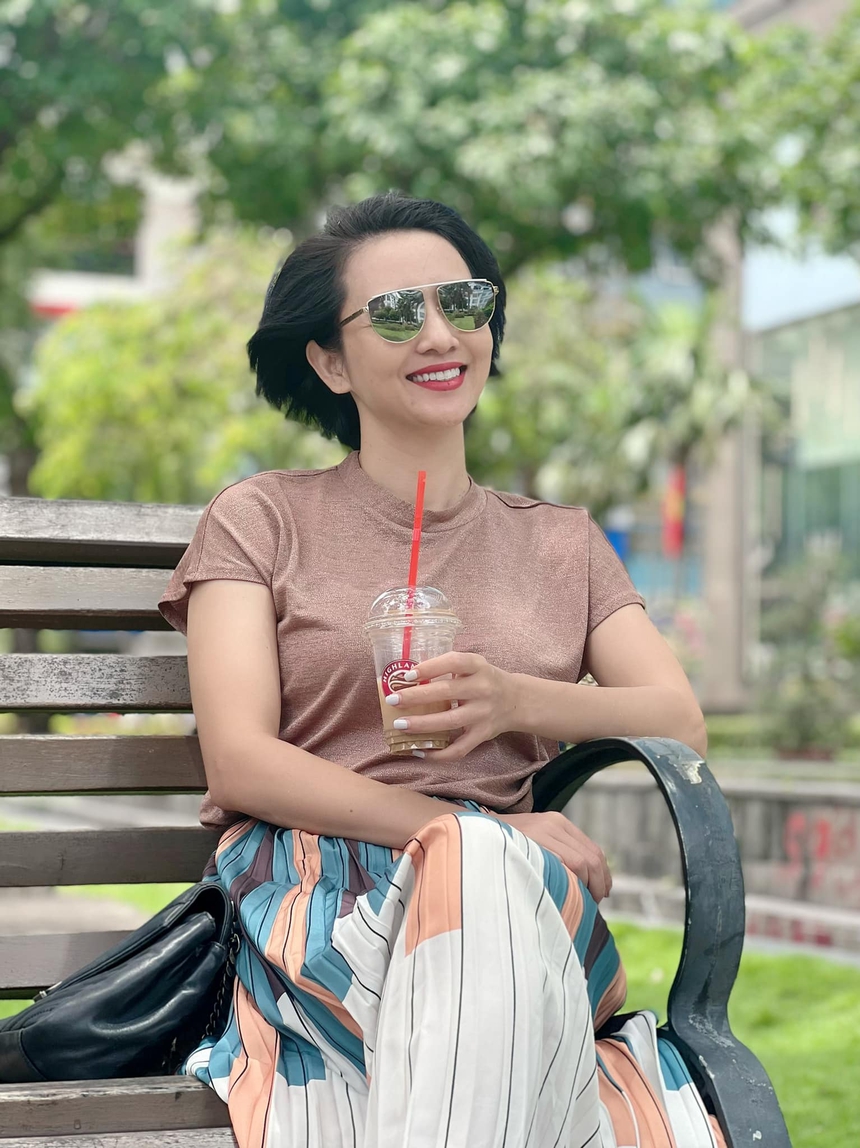 'Nữ hoàng wushu' Thúy Hiền: Nhan sắc U50 hack tuổi, tự tin khoe body nóng bỏng với bikini - Ảnh 12.