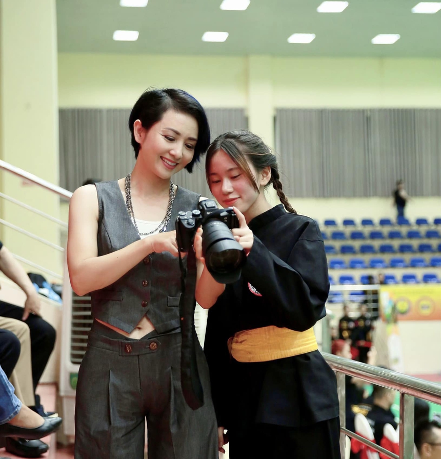 'Nữ hoàng wushu' Thúy Hiền: Nhan sắc U50 hack tuổi, tự tin khoe body nóng bỏng với bikini - Ảnh 13.