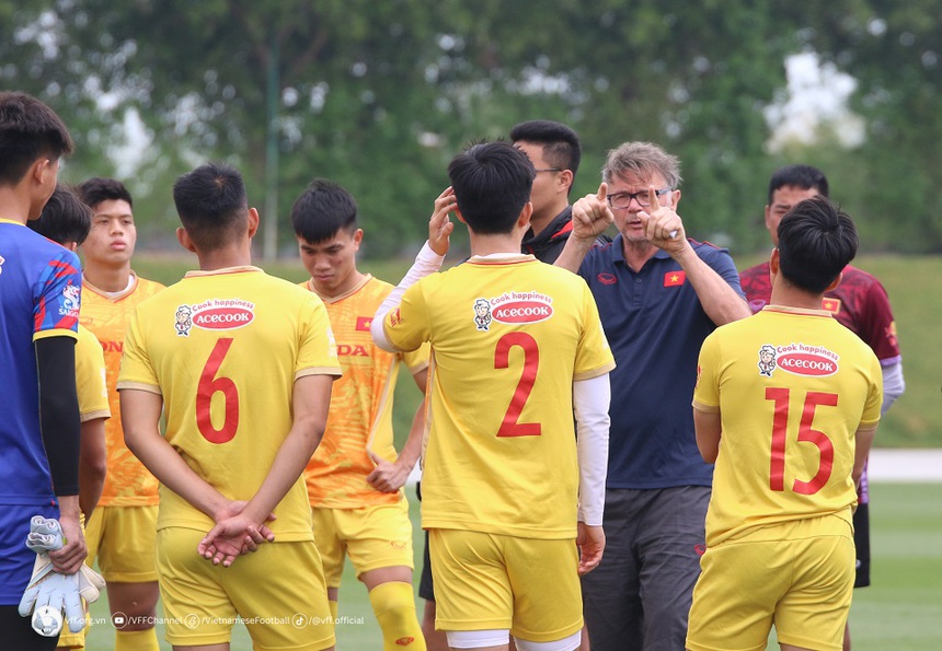 U22 Việt Nam 'đóng cửa luyện công', quyết gây bất ngờ ở SEA Games 32 - Ảnh 3.