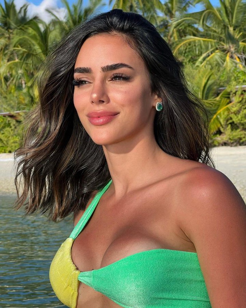 Nhan sắc người mẫu vừa mang thai con của siêu sao bóng đá Neymar: Nóng bỏng hết nấc, là người thứ 4 nhưng được ưu tiên đặc biệt - Ảnh 2.